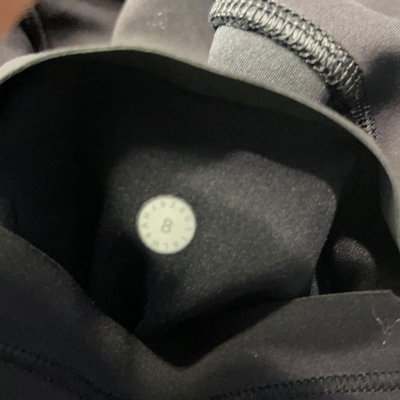 Lululemon High Waist Crop Leggings. Size 8 - Picture 7 of 7